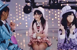 ryoulovekumi:  PARURU SO CUTE!!!!! SHE IS MORE ADORABLE THAN MAYUYU!!!! HAHAHAA PARURU~~~~~