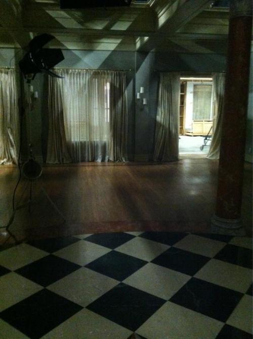ggwriters:  The Van der Woodsen, Waldorf, and Humphrey sets taken down today (xoxo)  Wow.