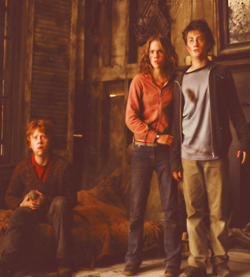 the-globet-of-fire:  9 Pictures of Harry Potter and the Prisoner of Azkaban  {£} 