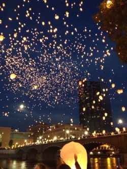 theinbetweenpeople:  ArtPrize began as an experiment three years ago in Grand Rapids, Michigan (the hometown of Kyle, one of the in-between people’s founders) and has since grown to a huge event recognized by artists world-wide.   The premise is