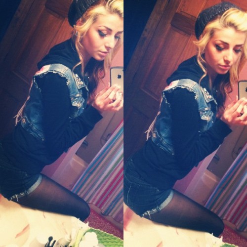 whorederves:  Someone please save me from this boredom  (Taken with Instagram)