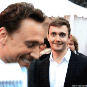 ibong-adarna:  oh god that last gif.. imagine if that was you he was greeting with