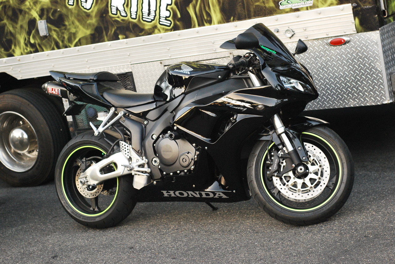 jflo727:  A few photos from a bike night I was at last month