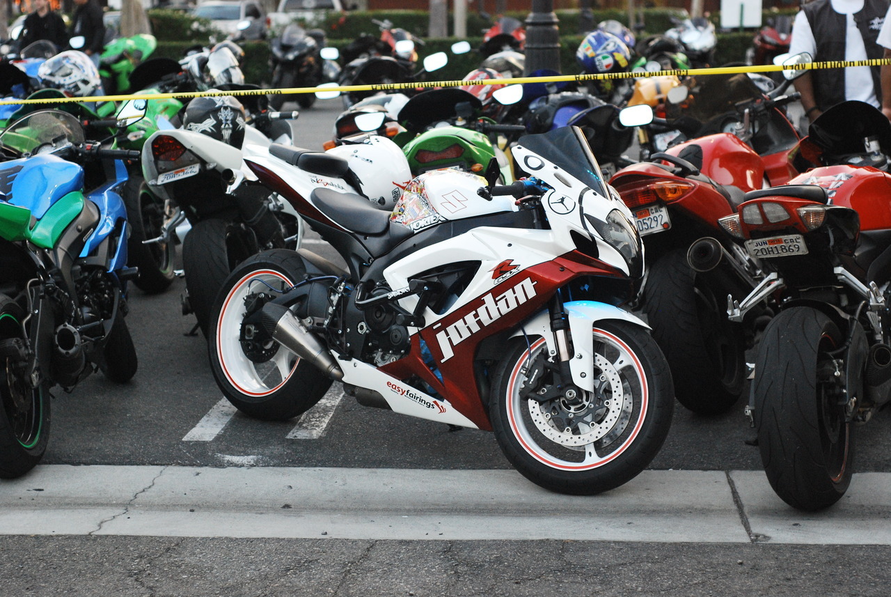 jflo727:  A few photos from a bike night I was at last month