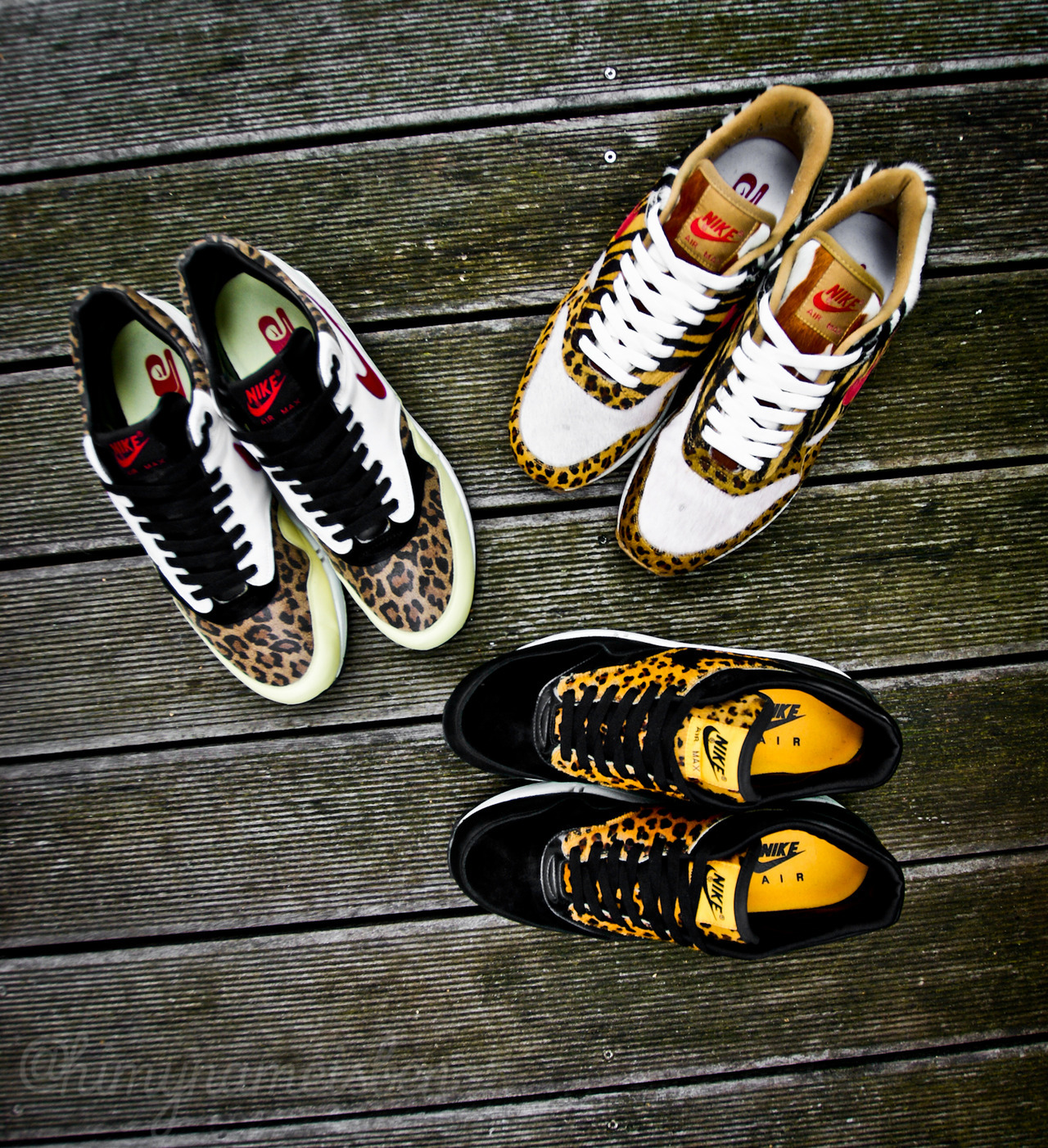 willkillforkicks:  Two’s company, three’s a crowd. 