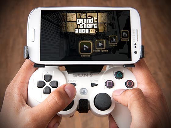 shimizusaki:  GameKlip Gives a PS-like Controller to Android Phones « Randommization