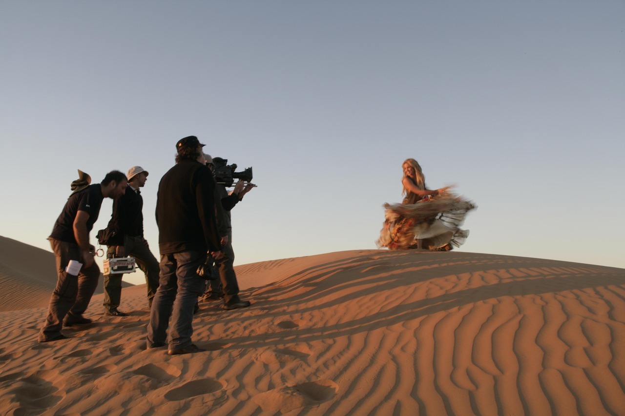 shakira:  Behind the scenes at Shakira’s shoot for her new Elixir fragrance (more