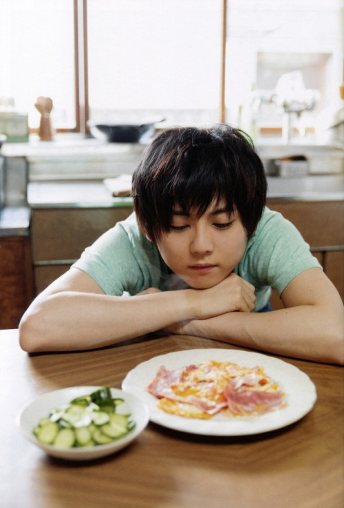 kamiya-sexual:  COLLARBONES ALERT~ 