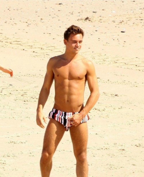 Porn Pics hotcelebs2000:  TOM DALEY 