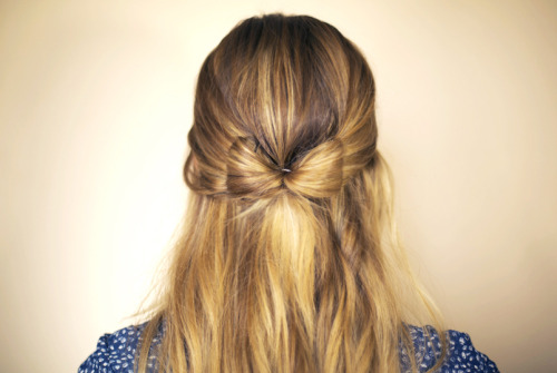 edalie: oblongorbit: nibi-nn: nobu—chan: fuckyeahweddingideas: How To Make A Hair Bow For Your