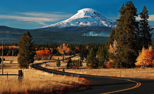 The road to Glenwood with Mt. Adams in the distance, Washington, USA (by bnzai9).