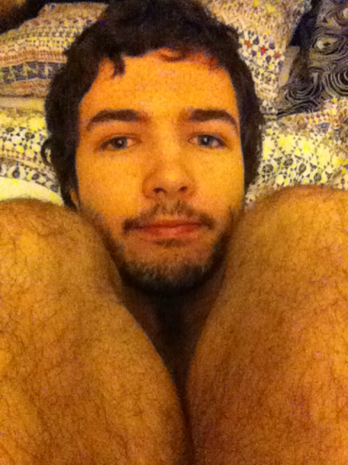 shrugging:goodnight from the one and only adult fetus