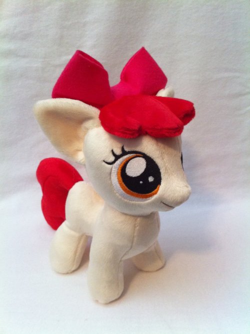 Apple Bloom by *SpaceVoyager fuck… look at this adorableness.
