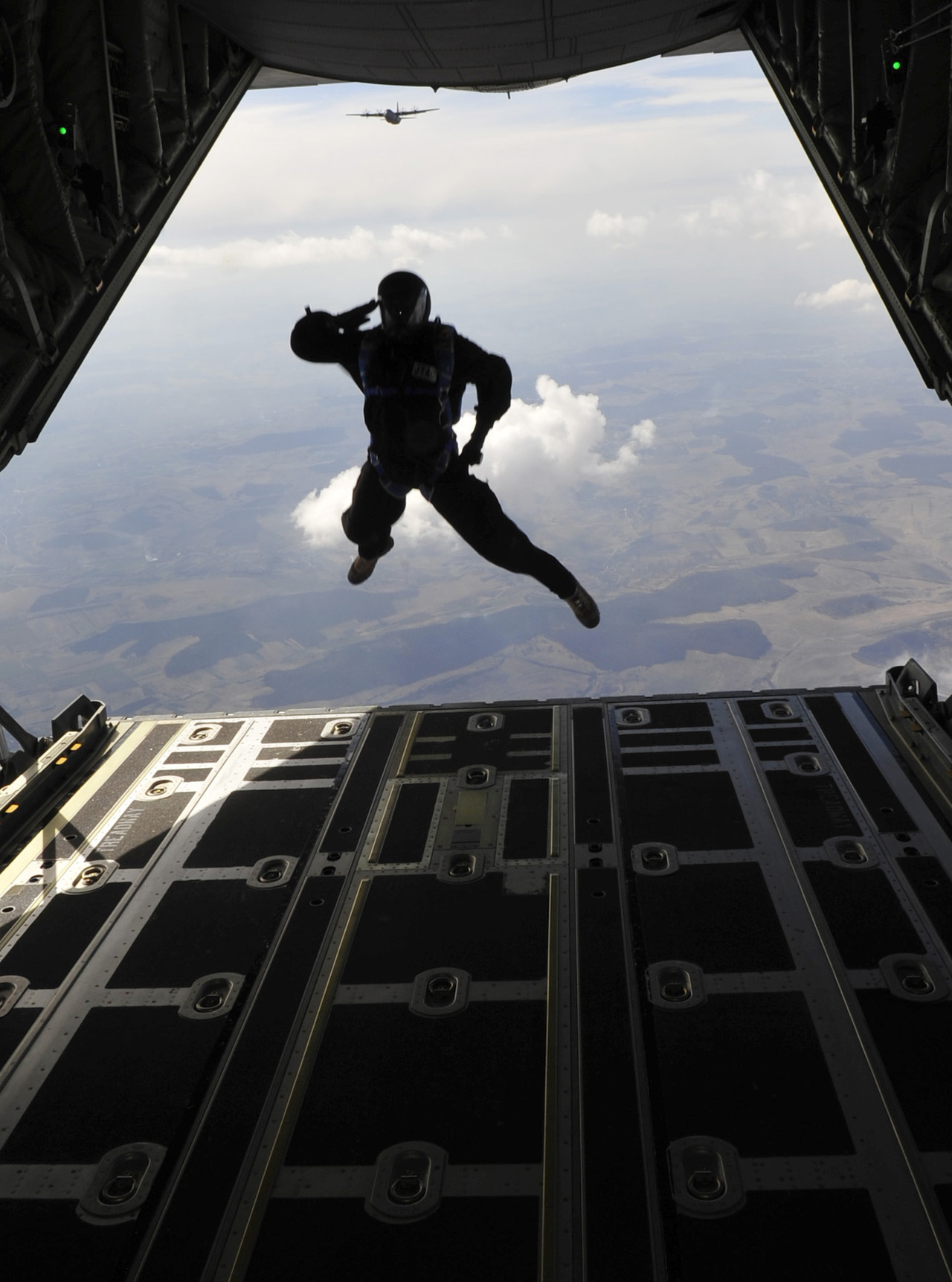 dontrblgme:  Carpathian Spring 2011 (via Official U.S. Air Force)