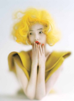 kunning:  Xiao Wen Ju by Tim Walker for Vogue,