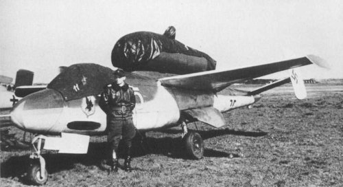 wingsofwar:A Heinkel He-162 Volksjäger or Salamander, assumedly of JG-1 at Leck, 1945