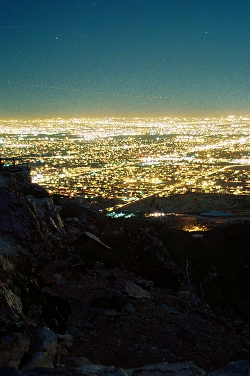 v0tum:  city at night