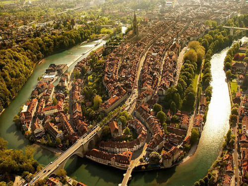 Aerial view of the old town of Bern, Switzerland (by Crowlows19).