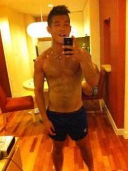 mysgboys:  iheartsgboy:  My greatest fantasy is to have sex after jogging, both of us, me and my other &frac12;, post work out, sweating and con’t with hot sex. Roy Lim is so adorable! I like him lots! Maybe its bcos he has single eyelids.. :))  Oh