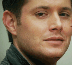 rocksalter:  rocksalter:  This single moment right here…in the green room…where we all realize that Dean “has a plan.”  Reblogging because…my single favorite moment from any season, any episode. 