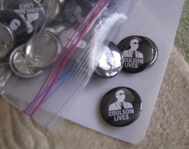 scifigrl47:
“ These are some of the buttons I give out to those who find me at a con. I love them! SO MUCH DO I LOVE THEM!
”