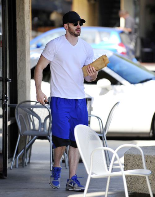 allaboutevans:  04-10-2012 |HQ| 