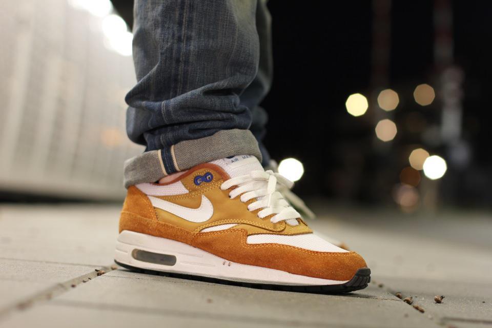 nike air max 1 curry on foot