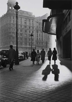 luzfosca:  Francesc Català Roca Gran Vía, Madrid, 1953 