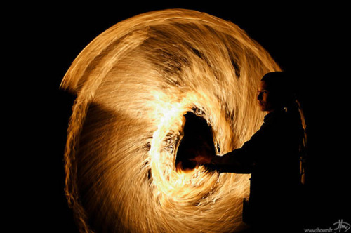 Gorgeous Photos of Flame Painting and Fire Breathing Experiments Tom Lacoste is a 23-year-old s