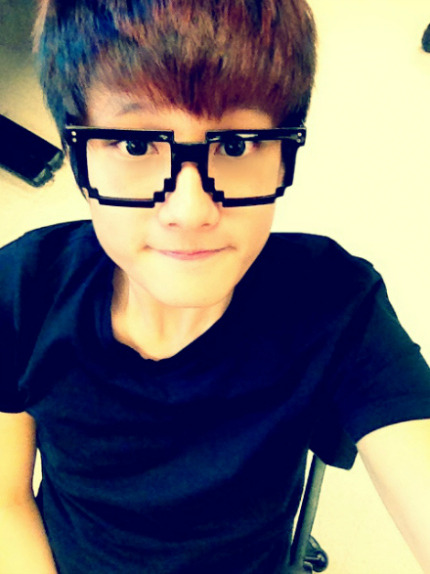 myretard:  Really digging these glasses. 