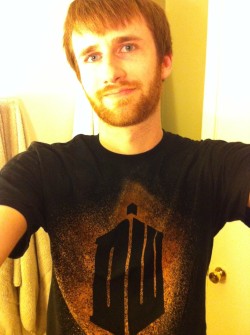 isan-tomason:  Doctor Who bleach relief shirt I made! :D 