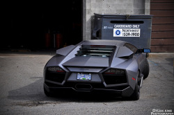 automotivated:  Lamborghini Reventon (by