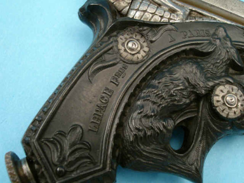 Very Rare .32 cal. Mouse/Dog Percussion PistolMade in 1835, this is a rare muzzleloading percussion 