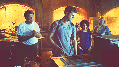 afterfringe:  You are humanity’s only hope. 