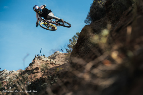 himbeerzuckerwattenperlen: Martin Photo by Garrett Grove Source : www.pinkbike.com