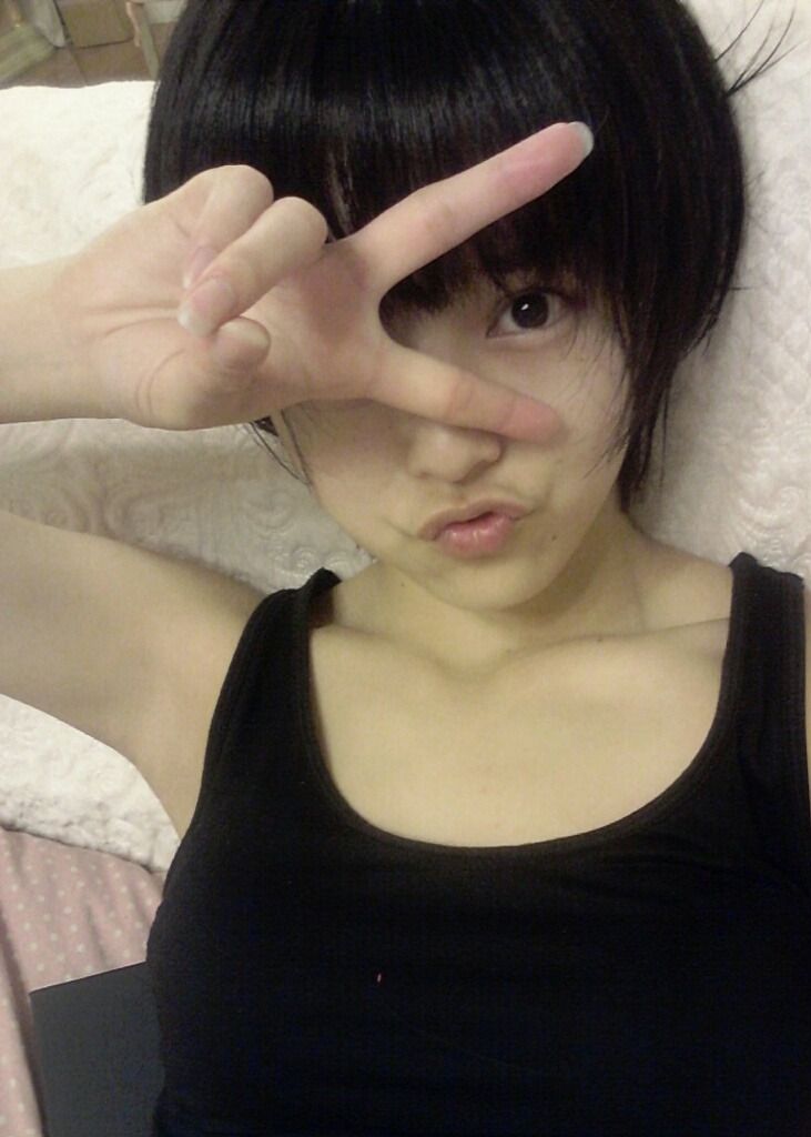team4-ever:  山本彩 - Google+ - ではでは 明日も早いので 寝まみやりんぞう！