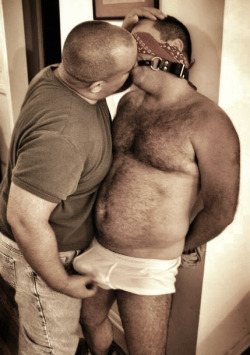 stocky-men-guys:  manbearpits:  succumbere: