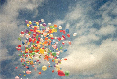 25moments:  baloons