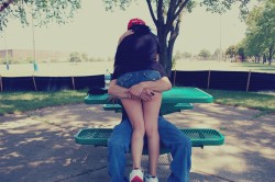 ayoostephanieekillz:  Weird Hugs 