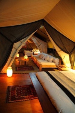  5walls: Attic converted to year round ‘camp’