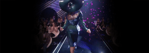 helioniosoares:  Walk Walk Fashion Baby 