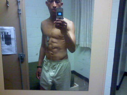mak3youcum:  I’ll “salute” in his direction whenever and he can definitely “salute” back….. Sir yes sir. ;)