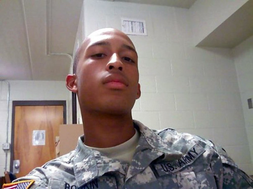 mak3youcum:  I’ll “salute” in his direction whenever and he can definitely “salute” back….. Sir yes sir. ;)