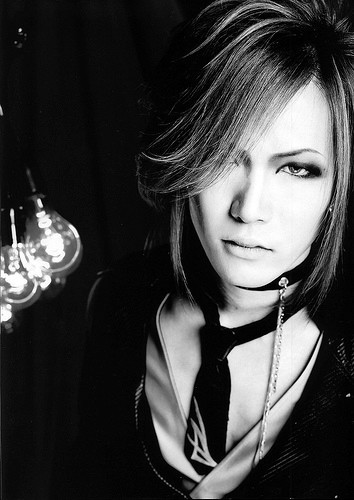   Aoi & Uruha B&W grace~     