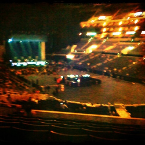 #theblackkeys with @arvin1112 for his birthday &lt;3 #staplescenter #collegelife #musicgasm #eargasm