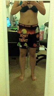 krogan-kraken:  I got a pair of angry bird boxers because, I can.  idk why the picture is so grainy…damn phone. 