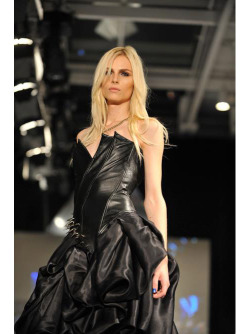 hausofandrejpejic:  Andrej Pejic | Marmara