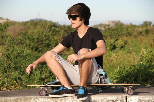 faggotwbu:  b4zingaa:  0hbribri:  oh-woah-dope:  akagod:  Hot  can that skateboard be my body  i want to sit on his face  He follows me on twitter c:  he can sit on my face 