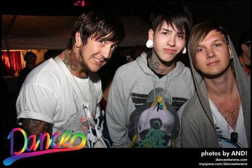 th3reign:  eddiecano:  defendpopcans:  ayeanda:  Look what I found ! …Old T. Mills & Austin Carlile.. Ok, now my night is done.  lol I find this funny.  Don’t forget Jaxin  nobody knows Jaxin 