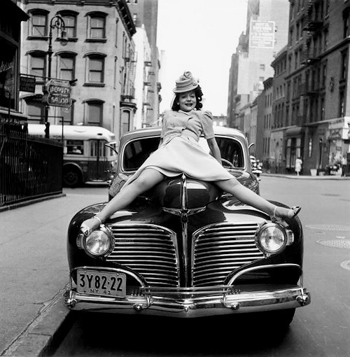 thisisnodream:  Burlesque dancer Rose La Rose in New York City.. (c. 1940s) More